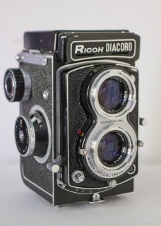 Hands On With the Ricoh Diacord L TLR